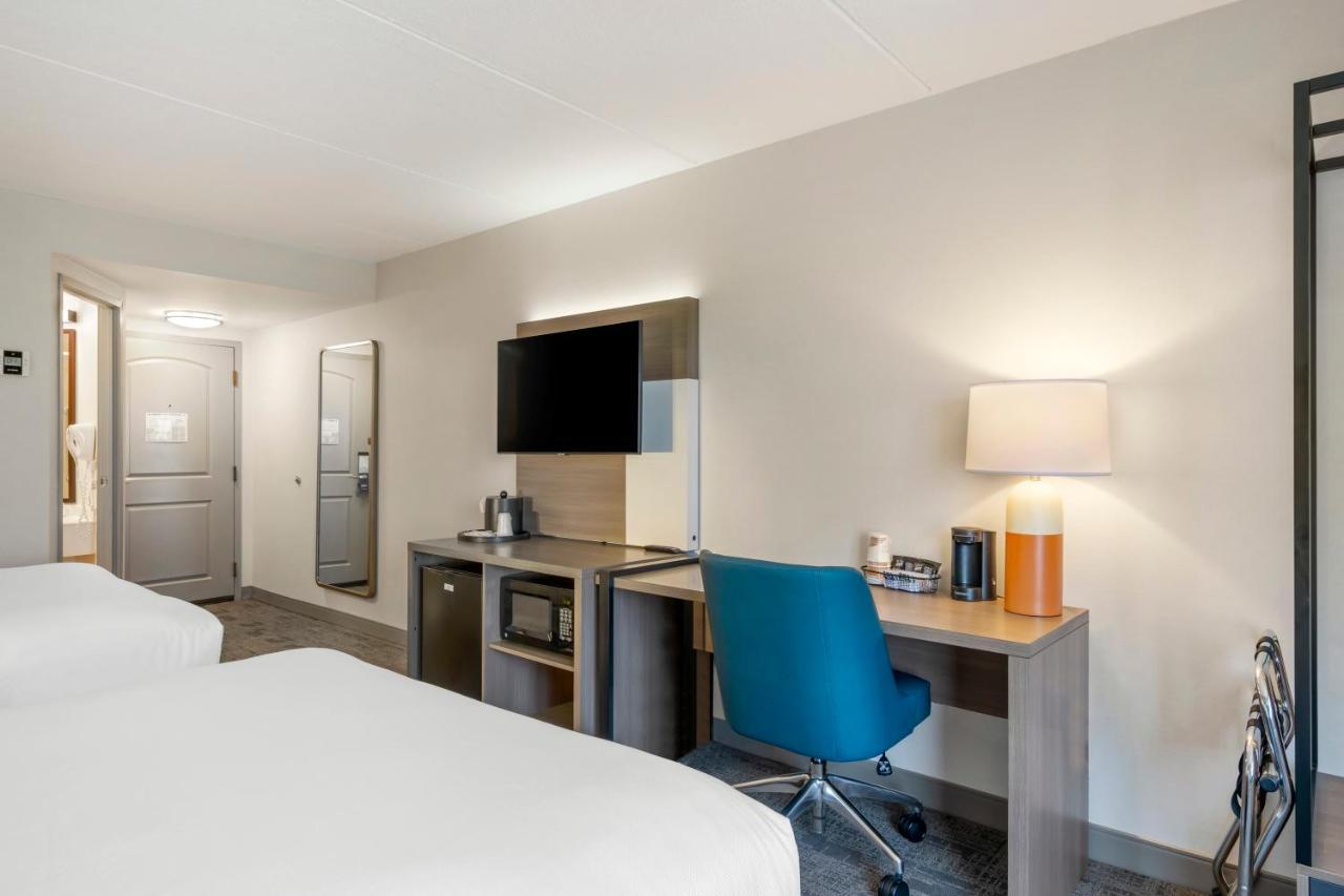 Comfort Inn & Suites Watertown - 1000 Islands Экстерьер фото